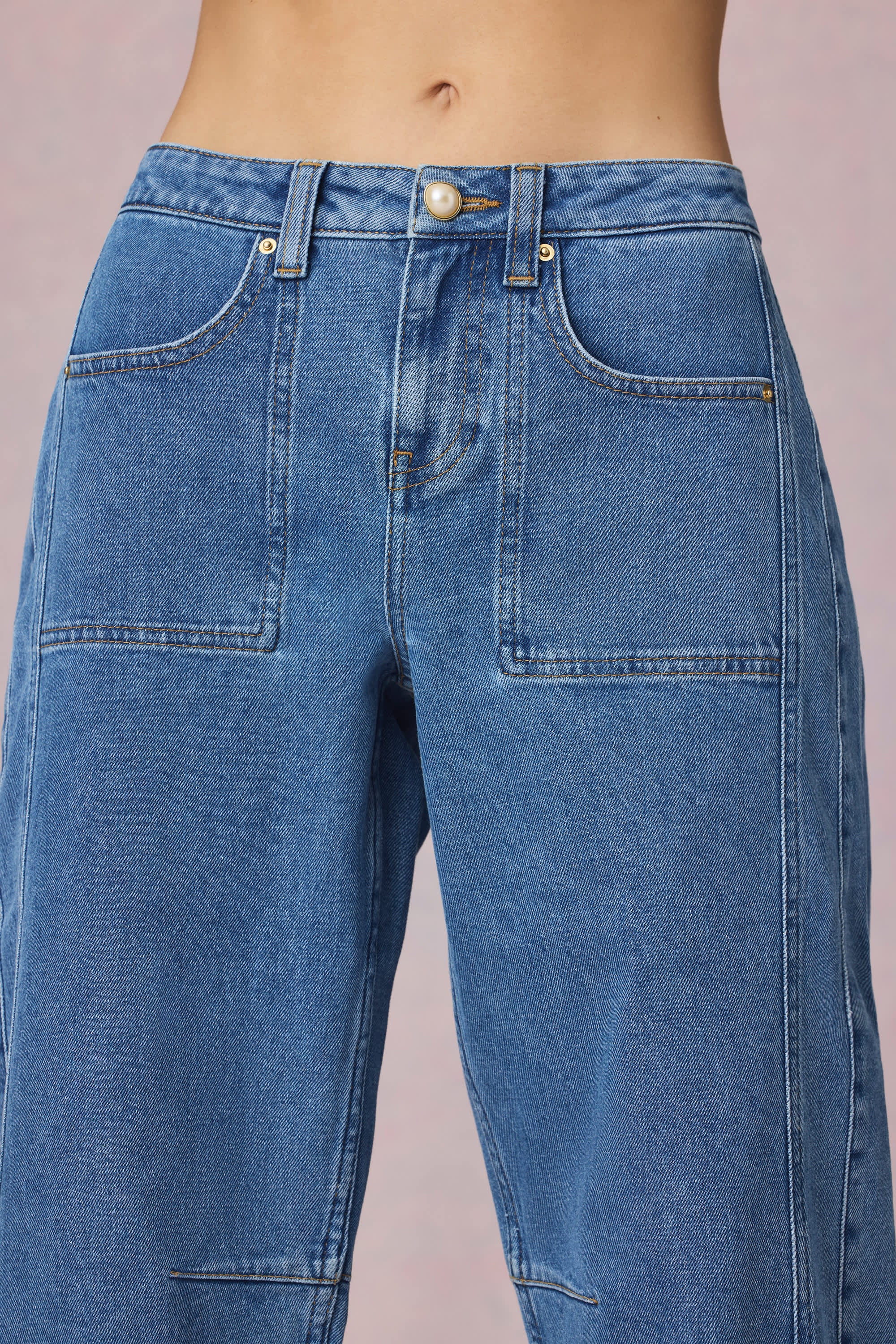 Mid-Rise Barrel-Leg Jeans in Mid-Blue Wash - Image 4