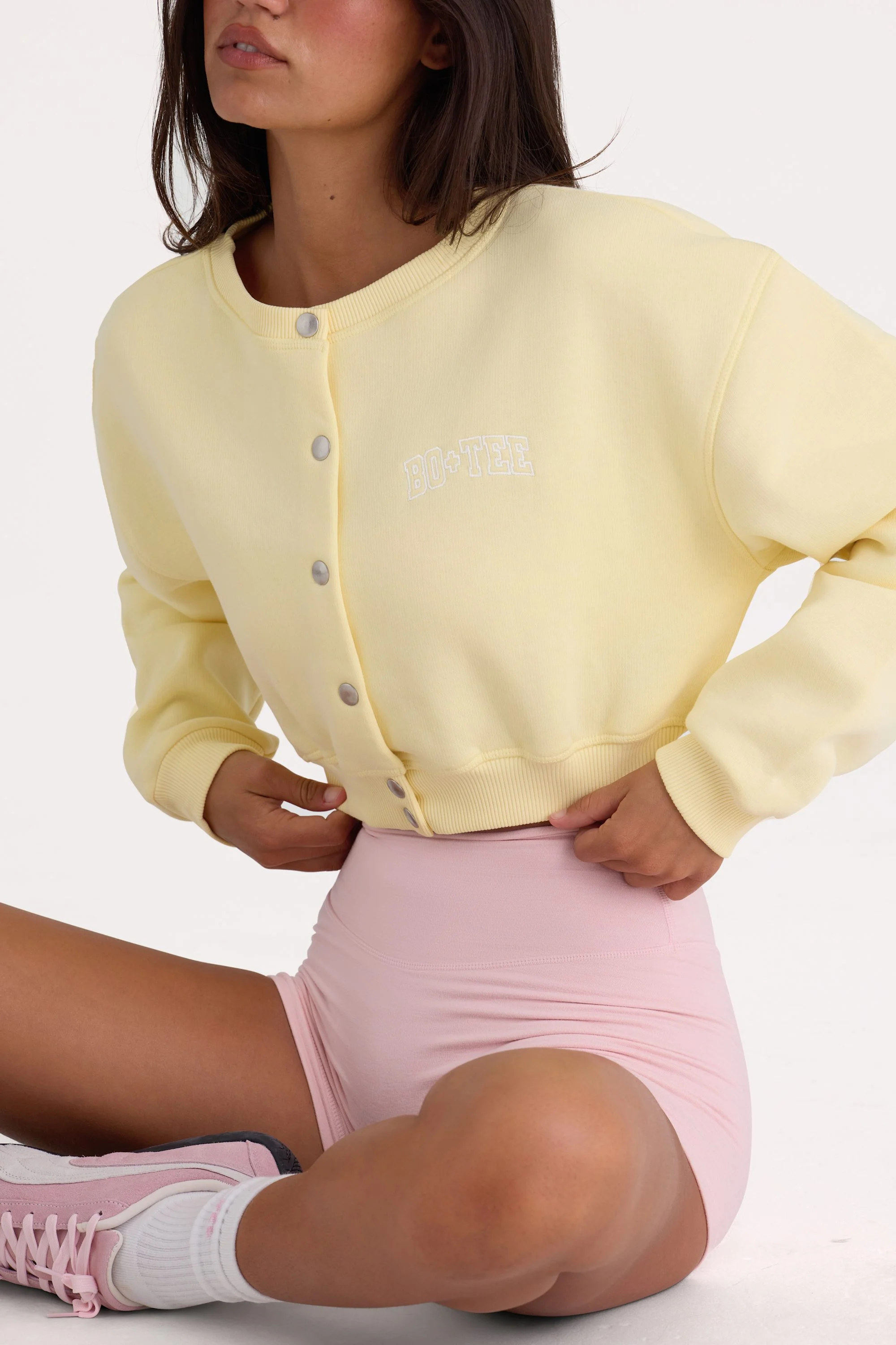 Brushed Jersey Button-Up Cropped Cardigan in Lemon - Image 4