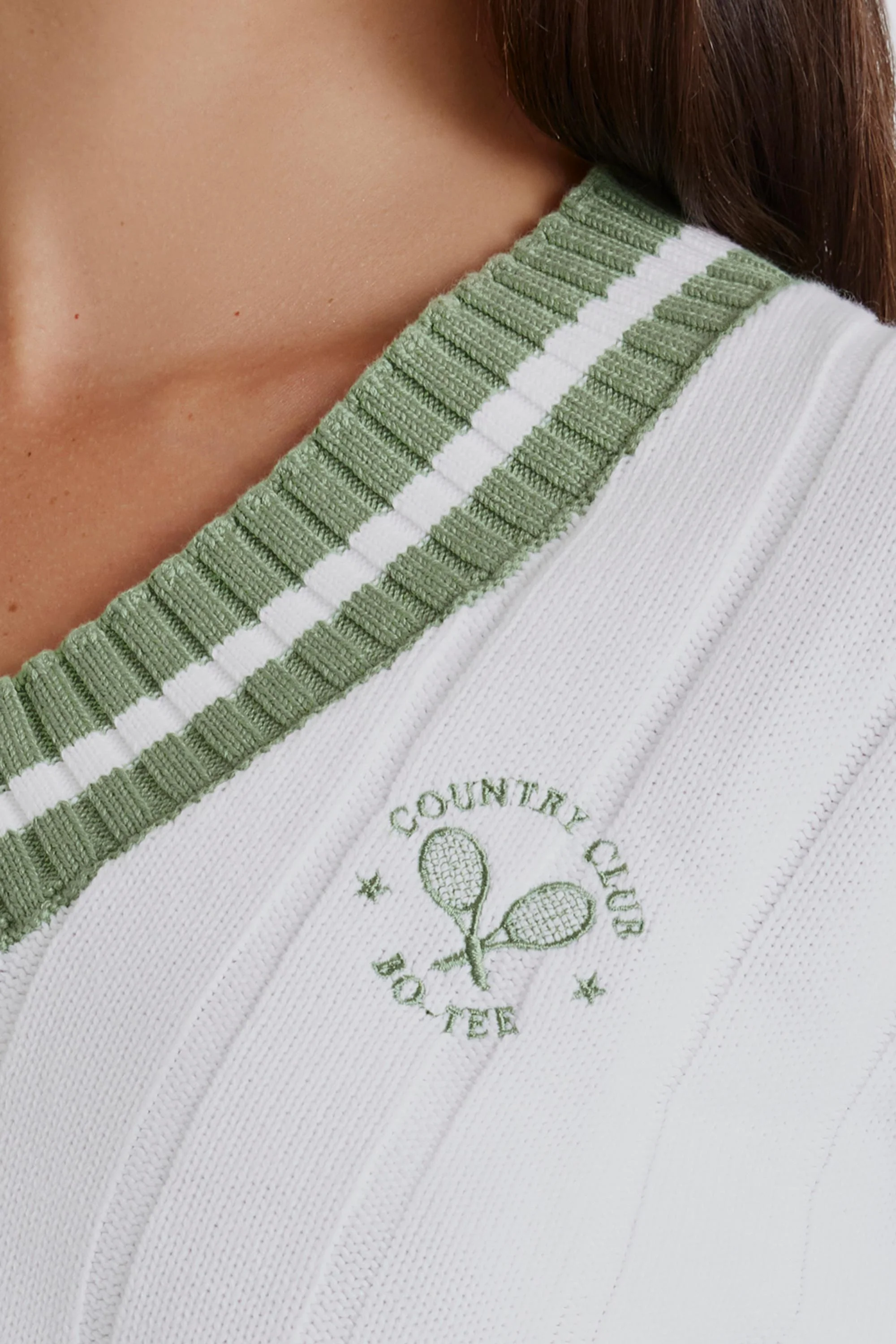 Cable Knit Cotton Cropped Jumper in Green Ivory - Image 5