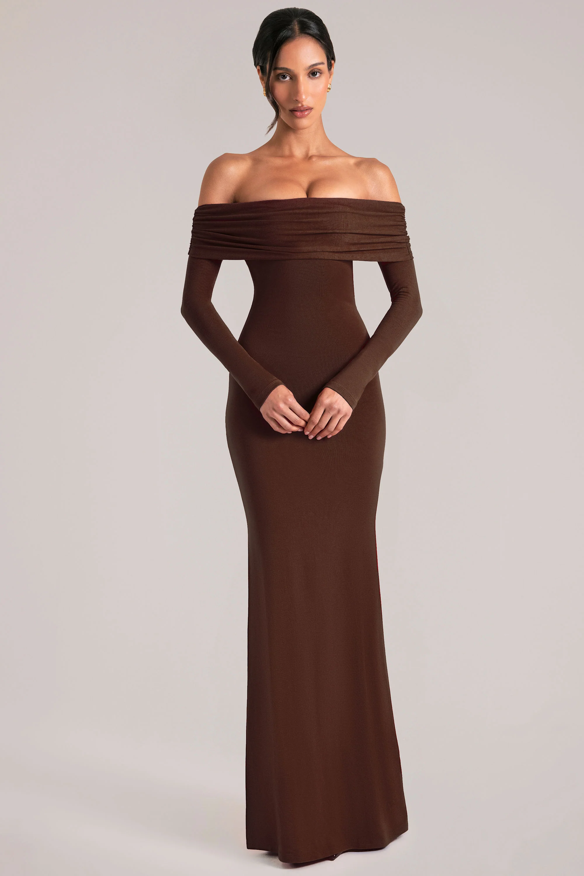 Off-Shoulder Long-Sleeve Maxi Dress in Chocolate Brown - Image 8