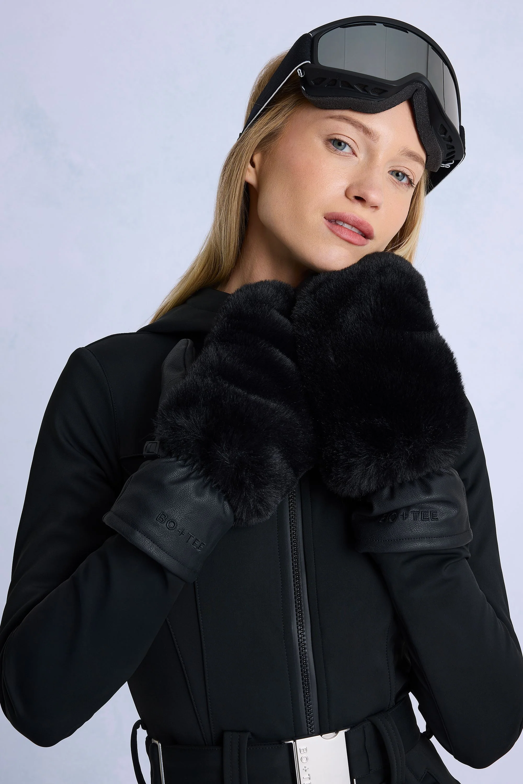 Faux-Fur Gloves in Black - Image 4