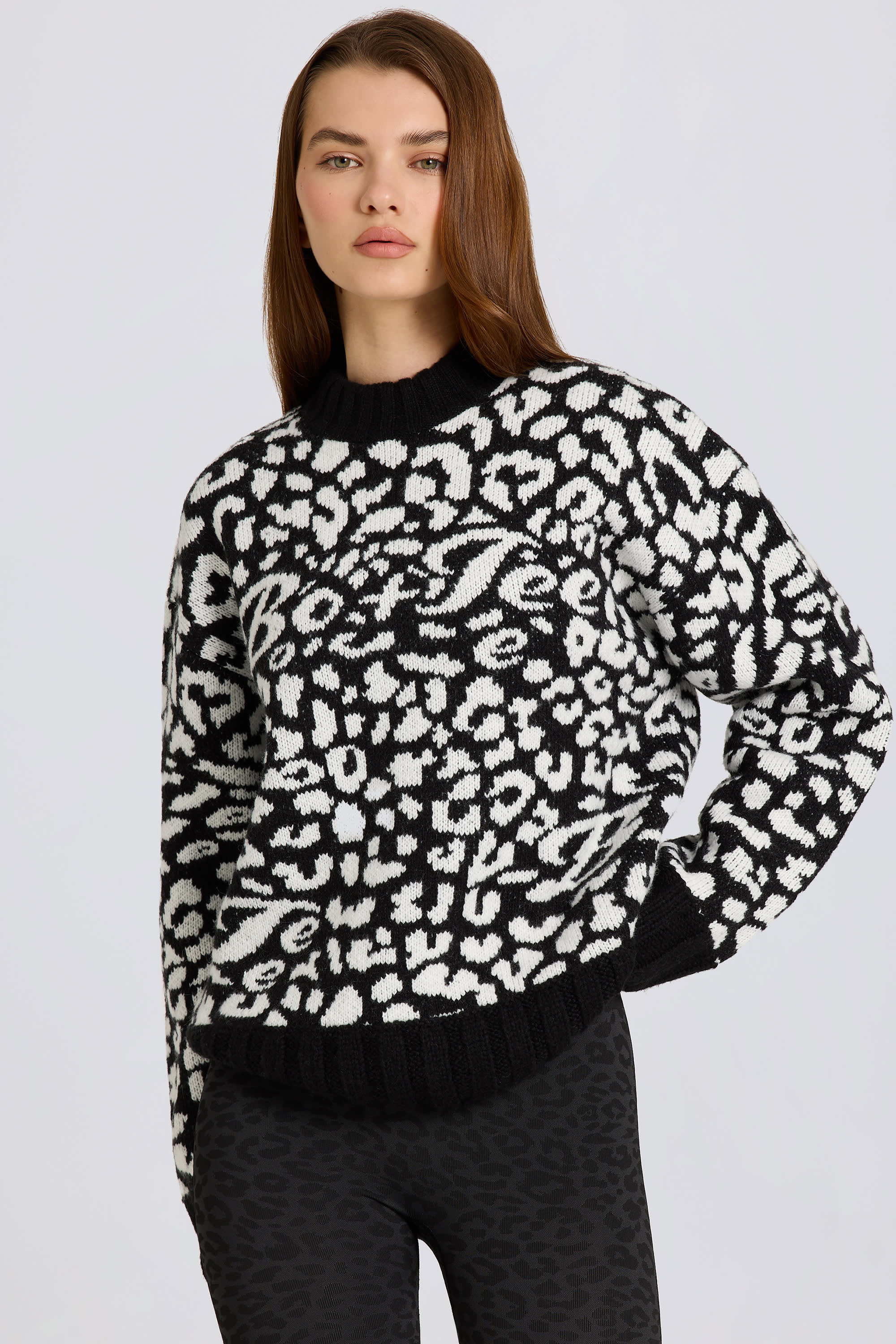 Jacquard-Knit Oversized Jumper in Black - Image 6