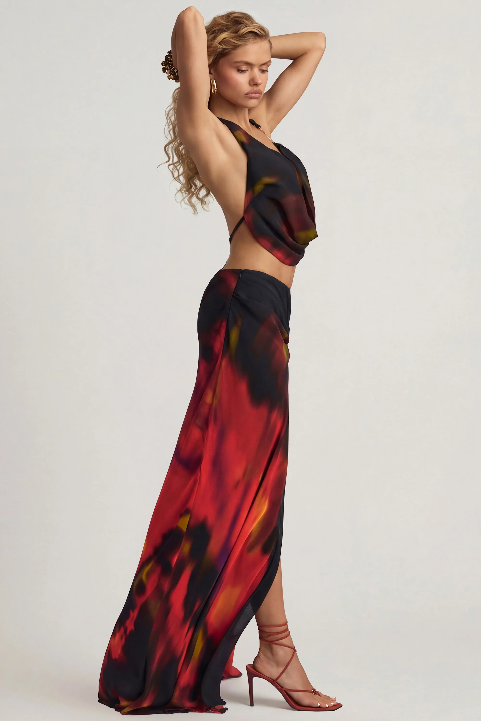 Mid-Rise Split Maxi Skirt in Red Blurred Print - Image 6
