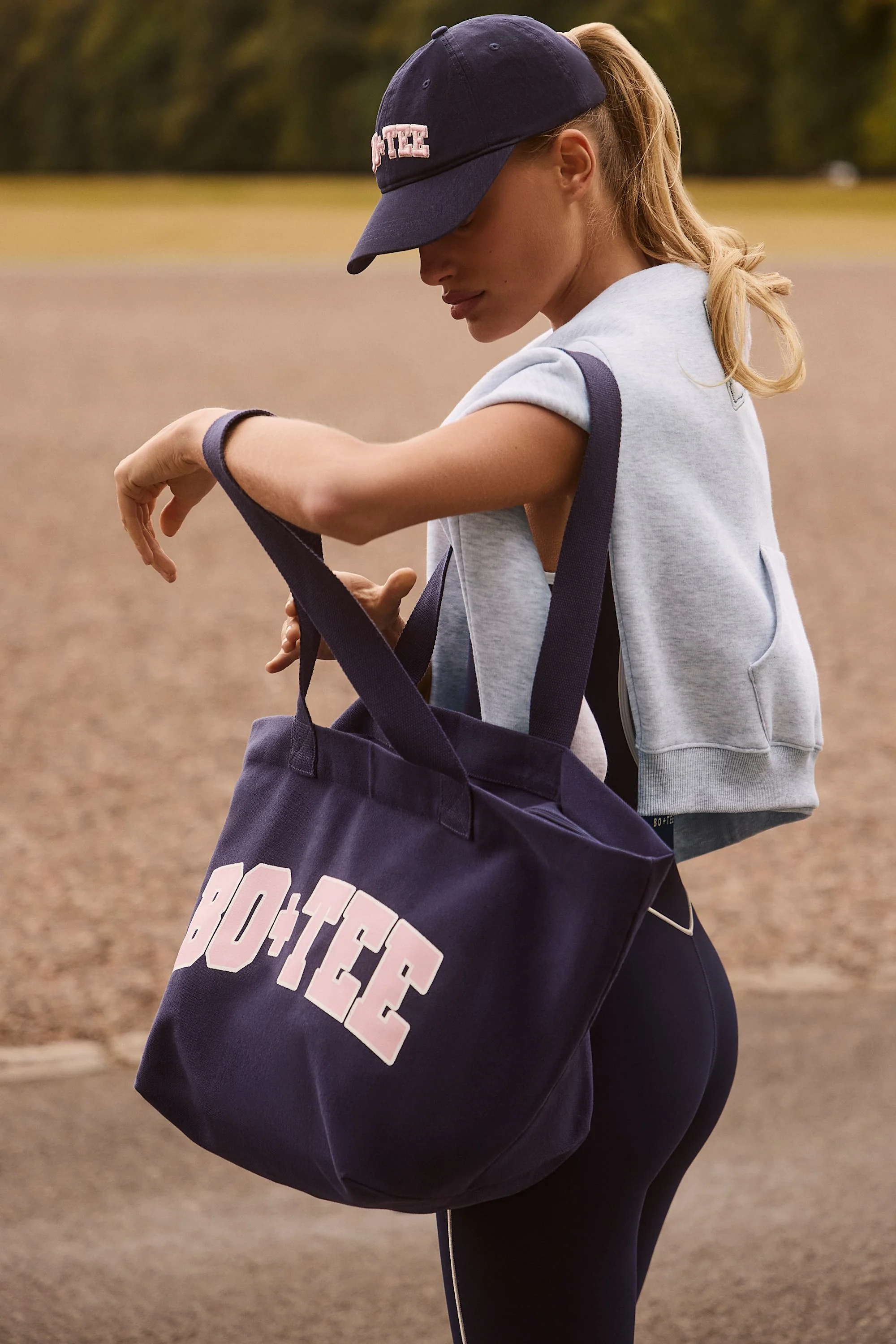 Oversized Tote Bag in Classic Navy - Image 3