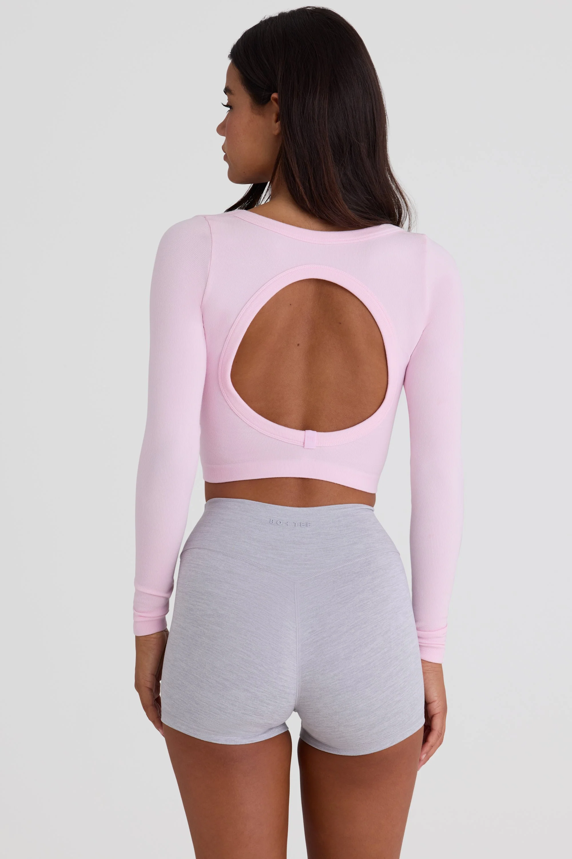 Seamless Soft Rib Cut-Out Crop Top in Powder Pink - Image 4