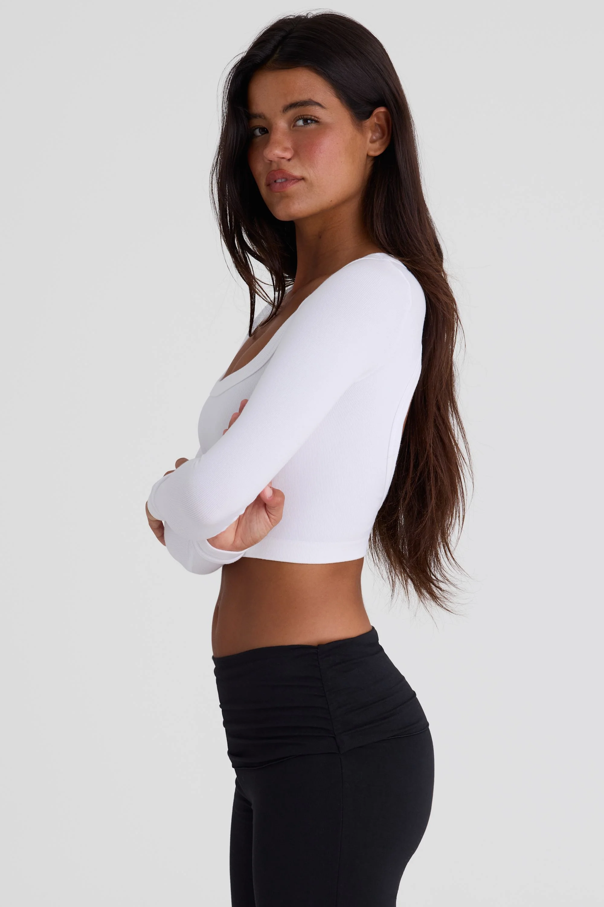 Seamless Soft Rib Cut-Out Crop Top in White - Image 3