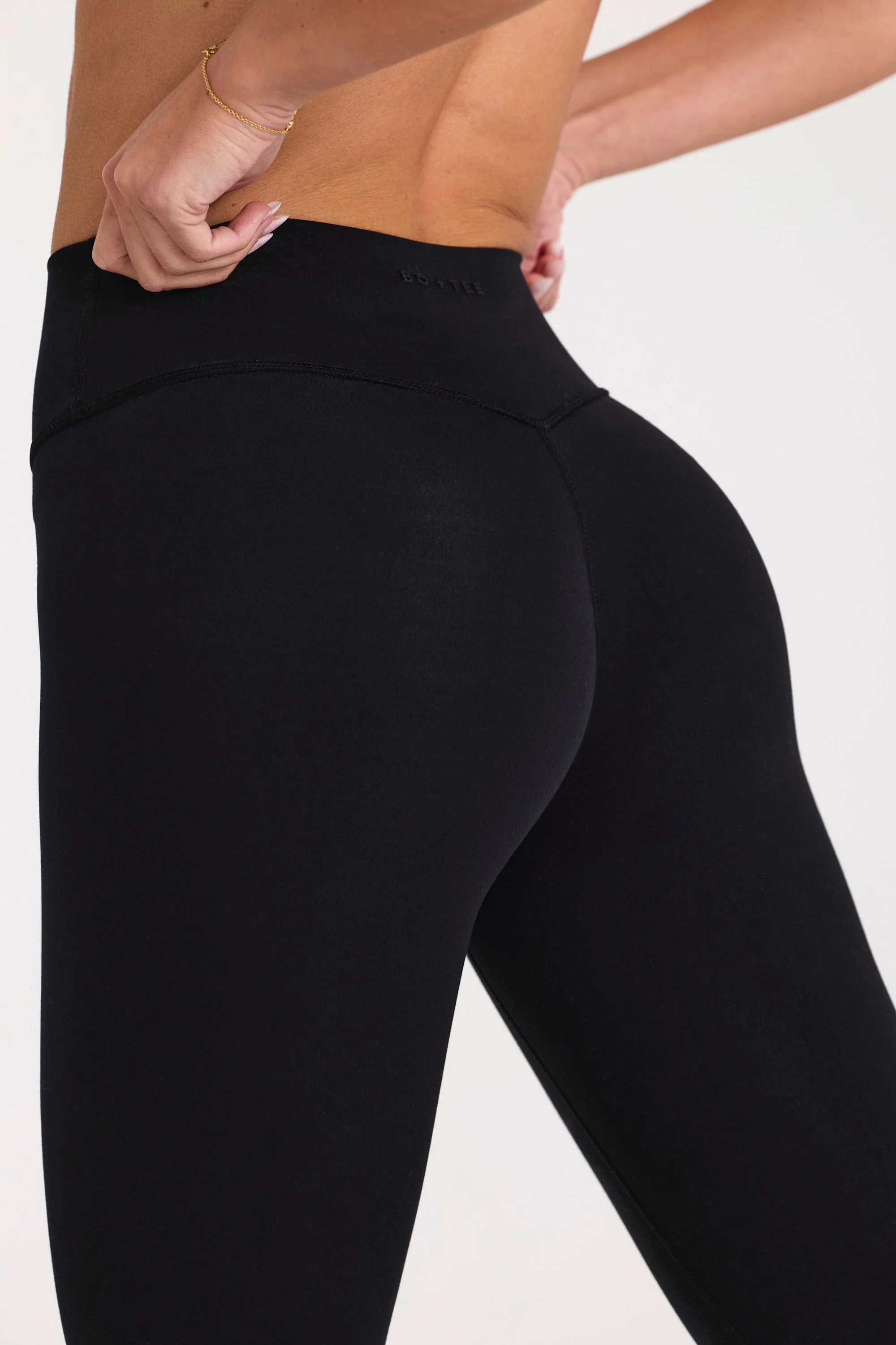 Soft Active Leggings in Black - Image 4
