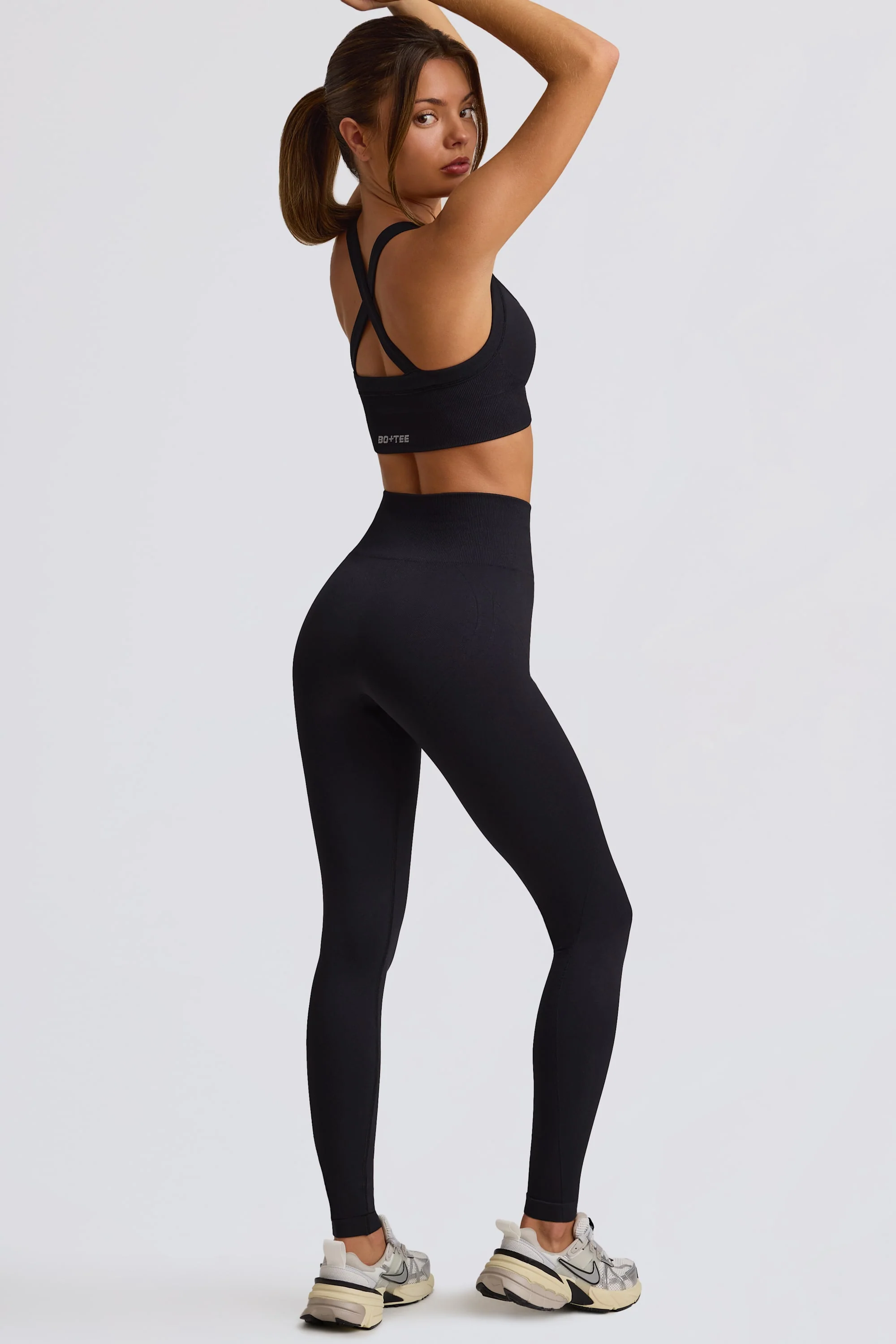 Super Sculpt Seamless High-Waist Leggings in Black - Image 6