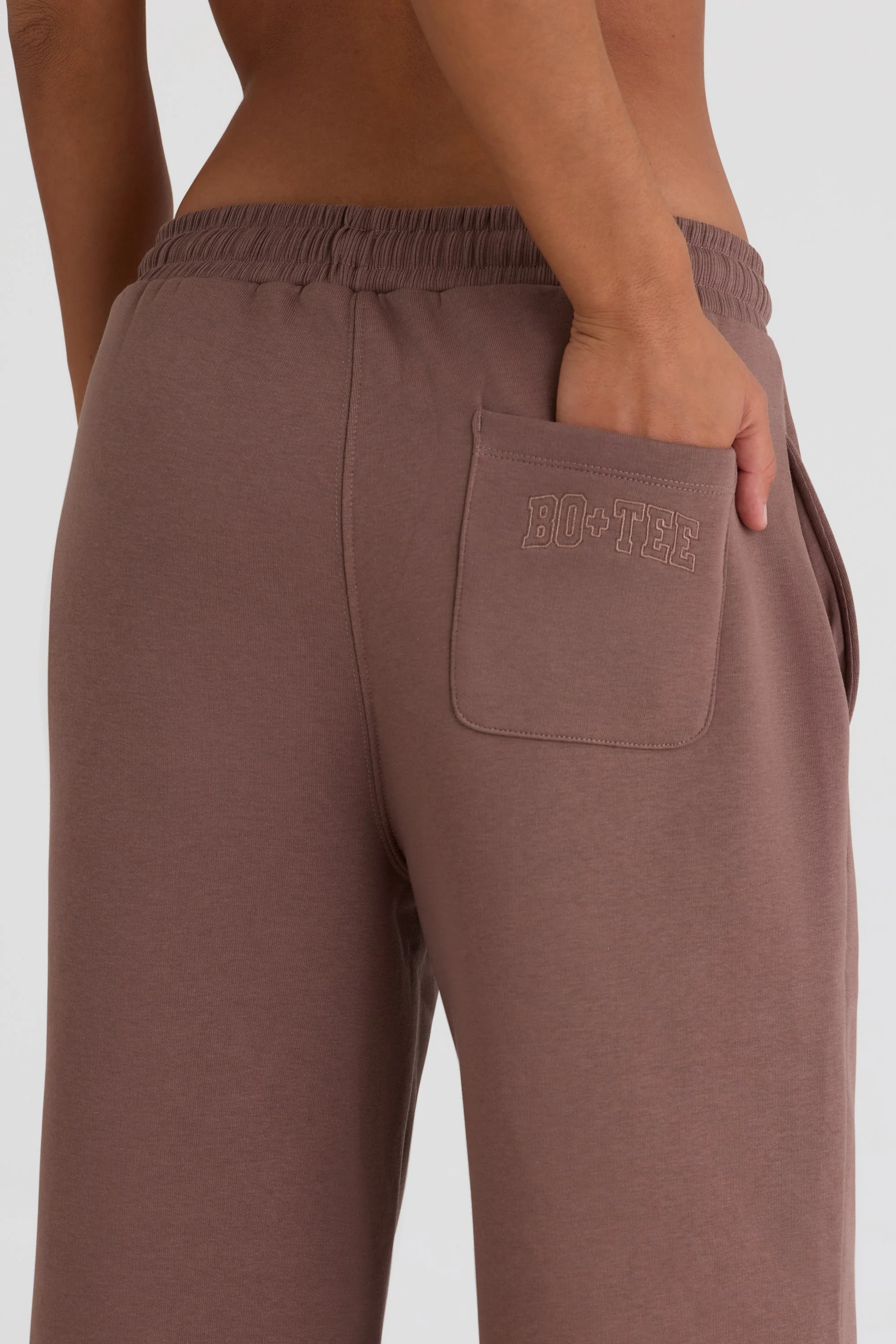Brushed Jersey Wide-Leg Joggers in Cocoa - Image 4